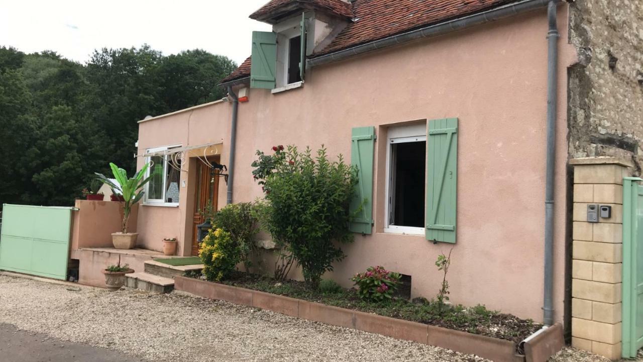 Villa Maison entière avec cour dans le Chablisien à Villy  Extérieur photo