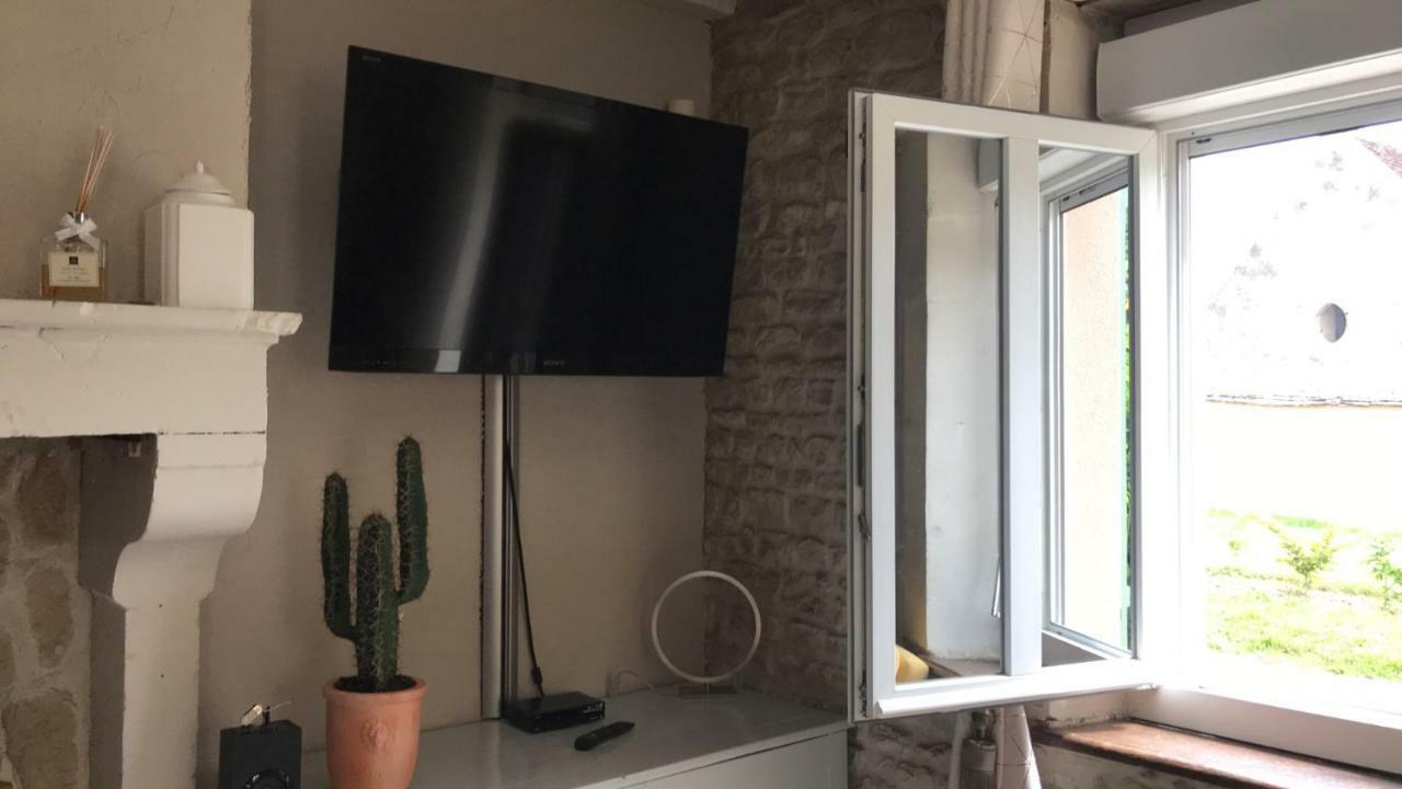 Maison entière avec cour dans le Chablisien Villy  Extérieur photo