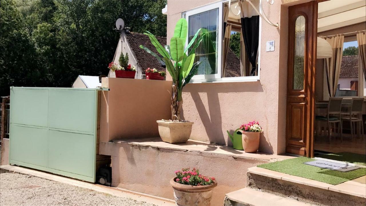 Villa Maison entière avec cour dans le Chablisien à Villy  Extérieur photo