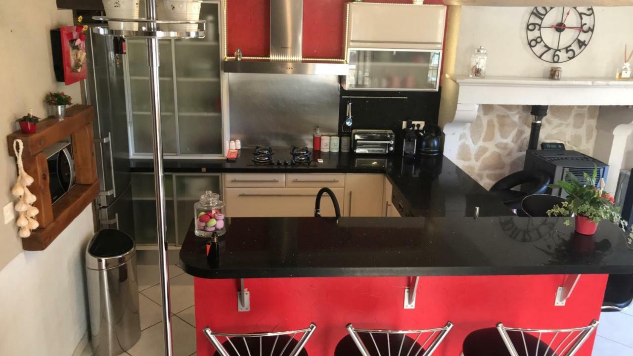 Maison entière avec cour dans le Chablisien Villy  Extérieur photo