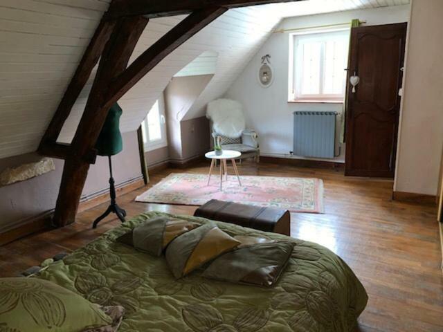 Maison entière avec cour dans le Chablisien Villy  Extérieur photo