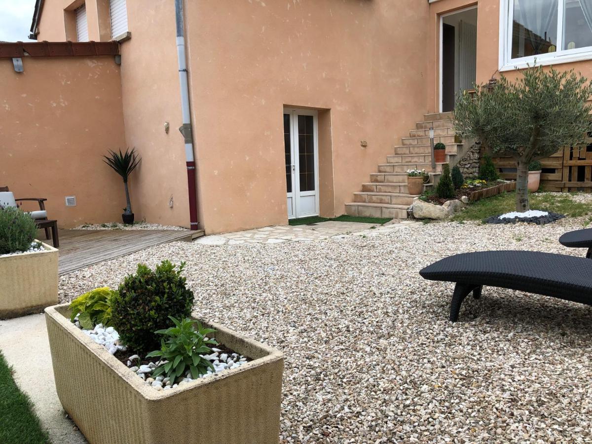 Maison entière avec cour dans le Chablisien Villy  Extérieur photo